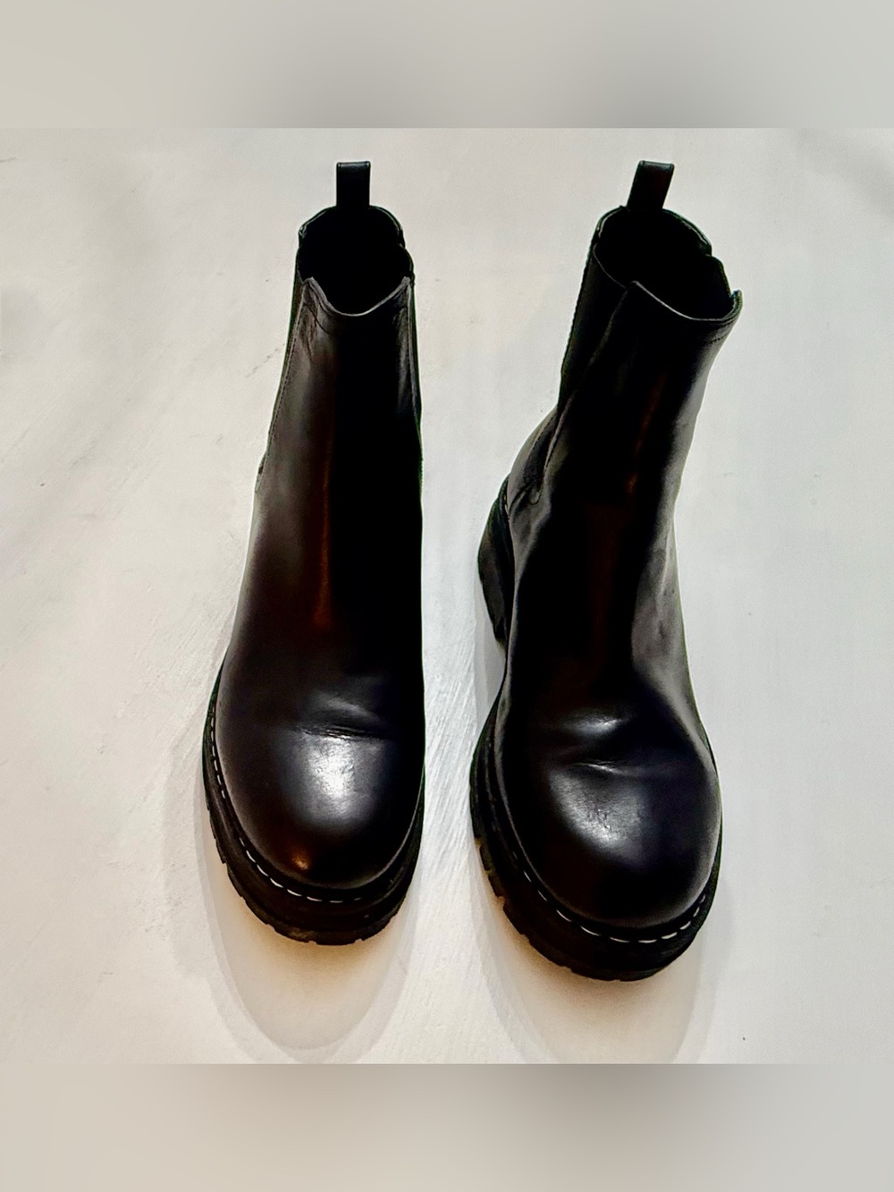 Marc Fisher LTD Black Leather Chelsea Lug Sole Ankle Boots Size 9M